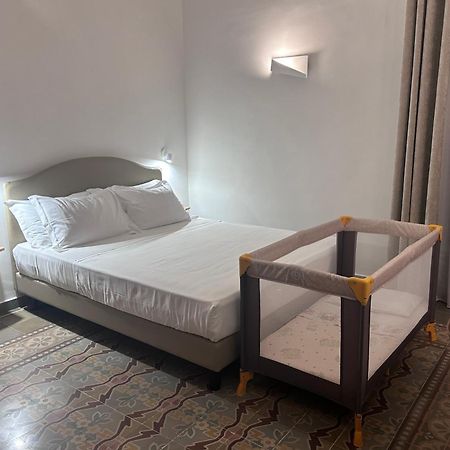 Ducas Rooms And Suite Lascari Luaran gambar