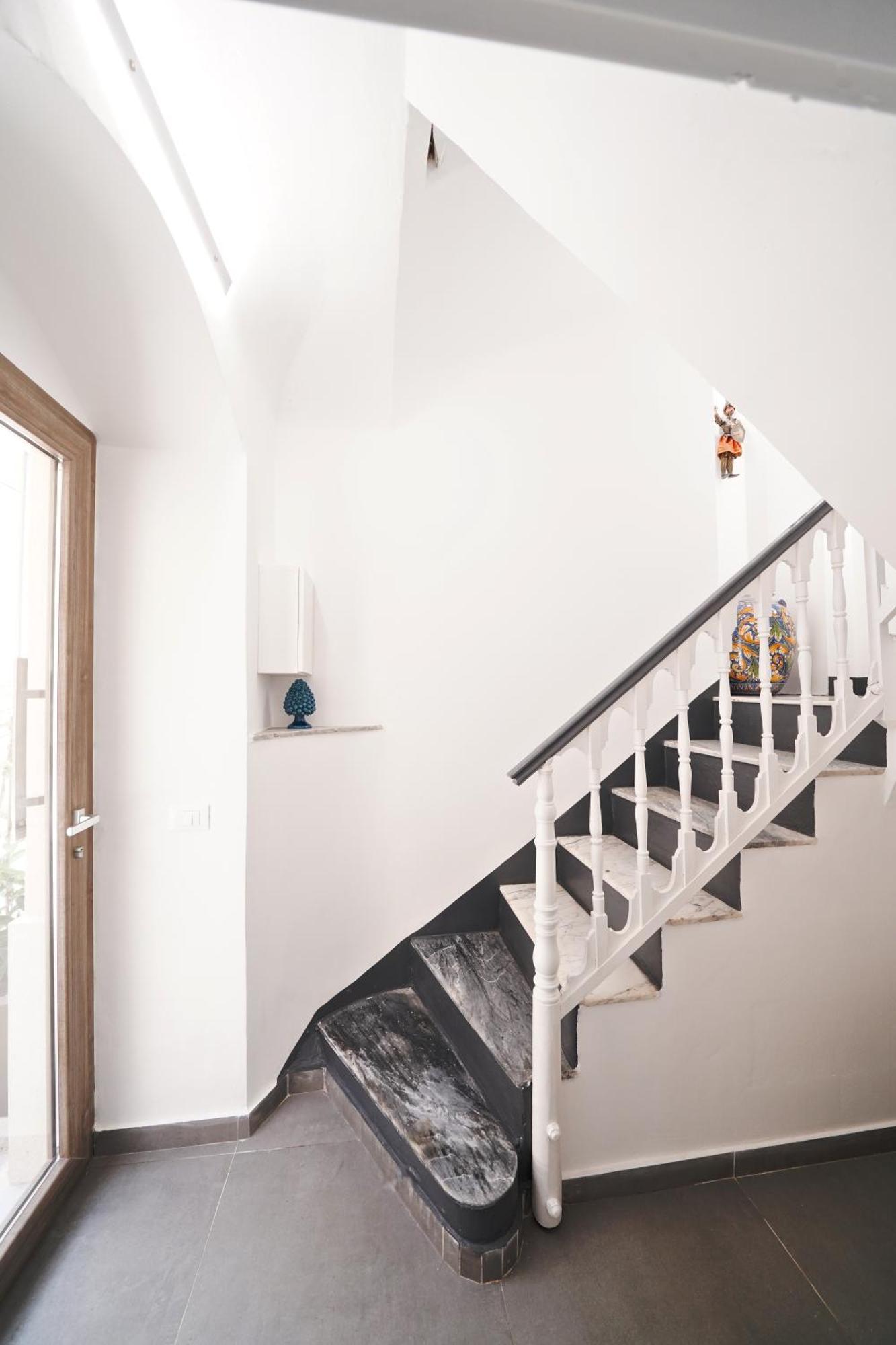 Ducas Rooms And Suite Lascari Luaran gambar