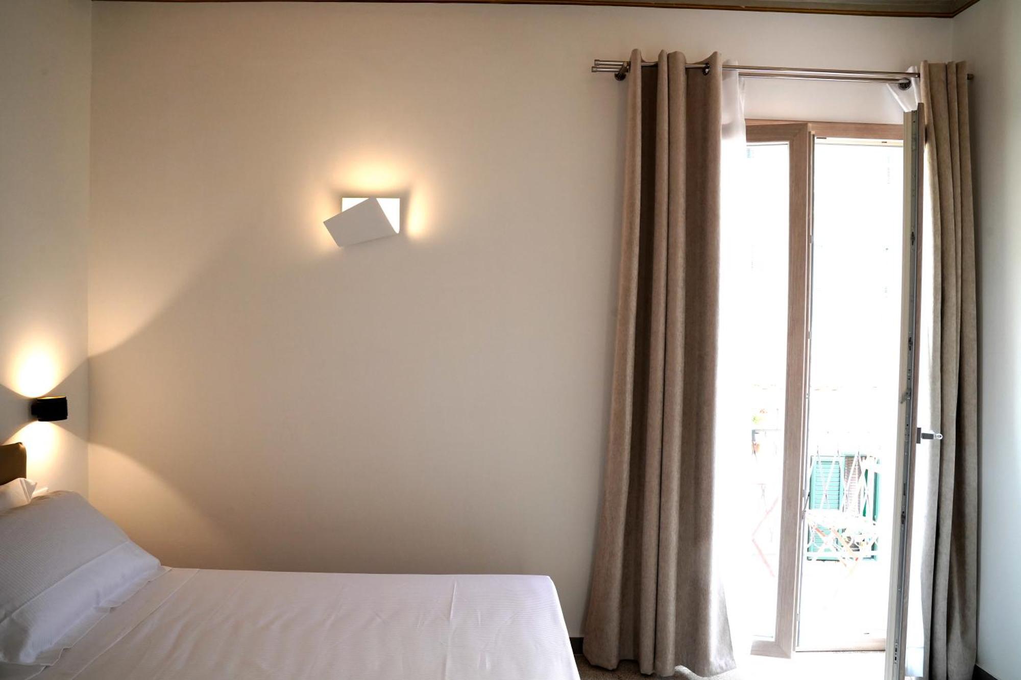 Ducas Rooms And Suite Lascari Luaran gambar