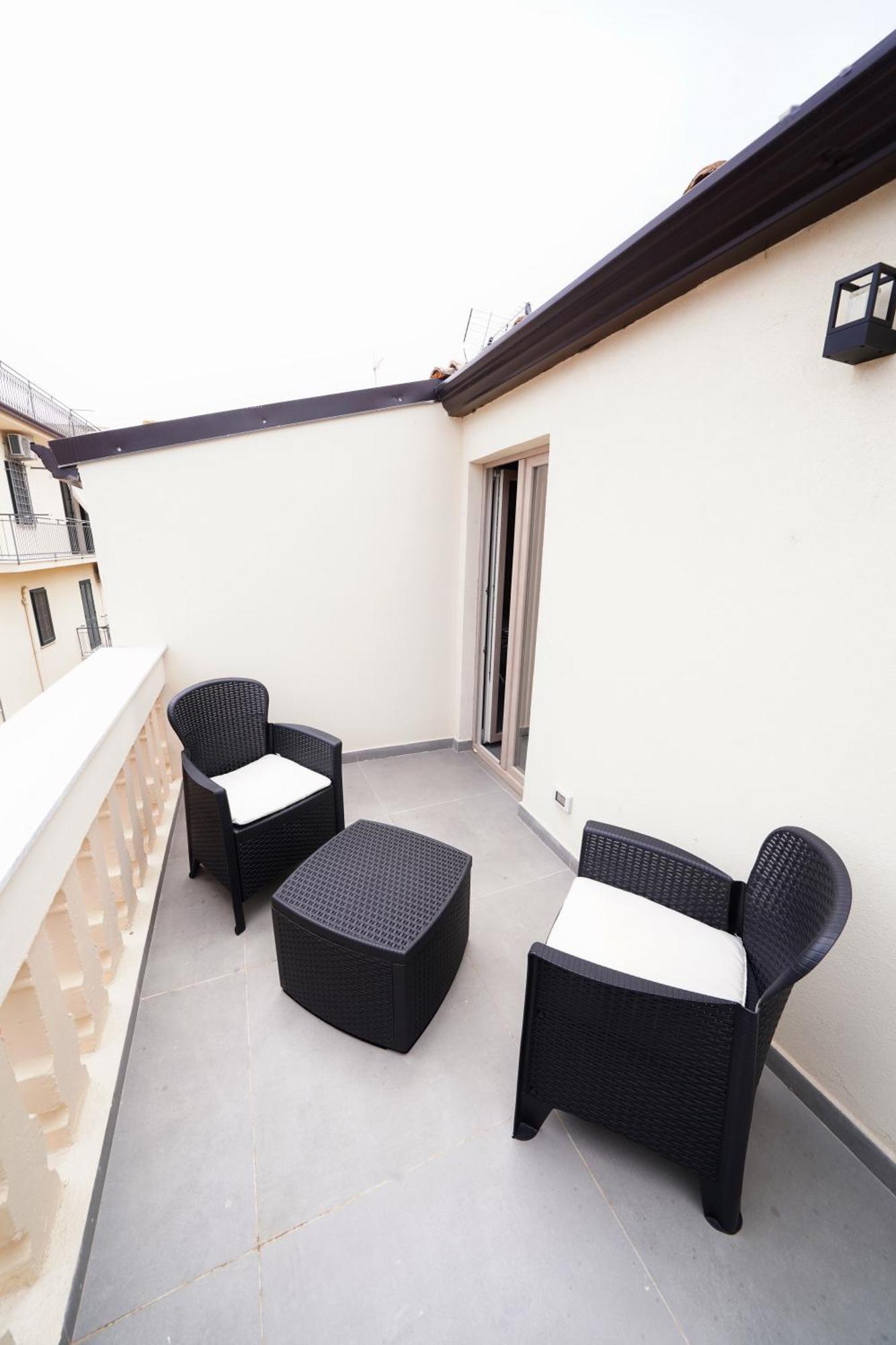 Ducas Rooms And Suite Lascari Luaran gambar