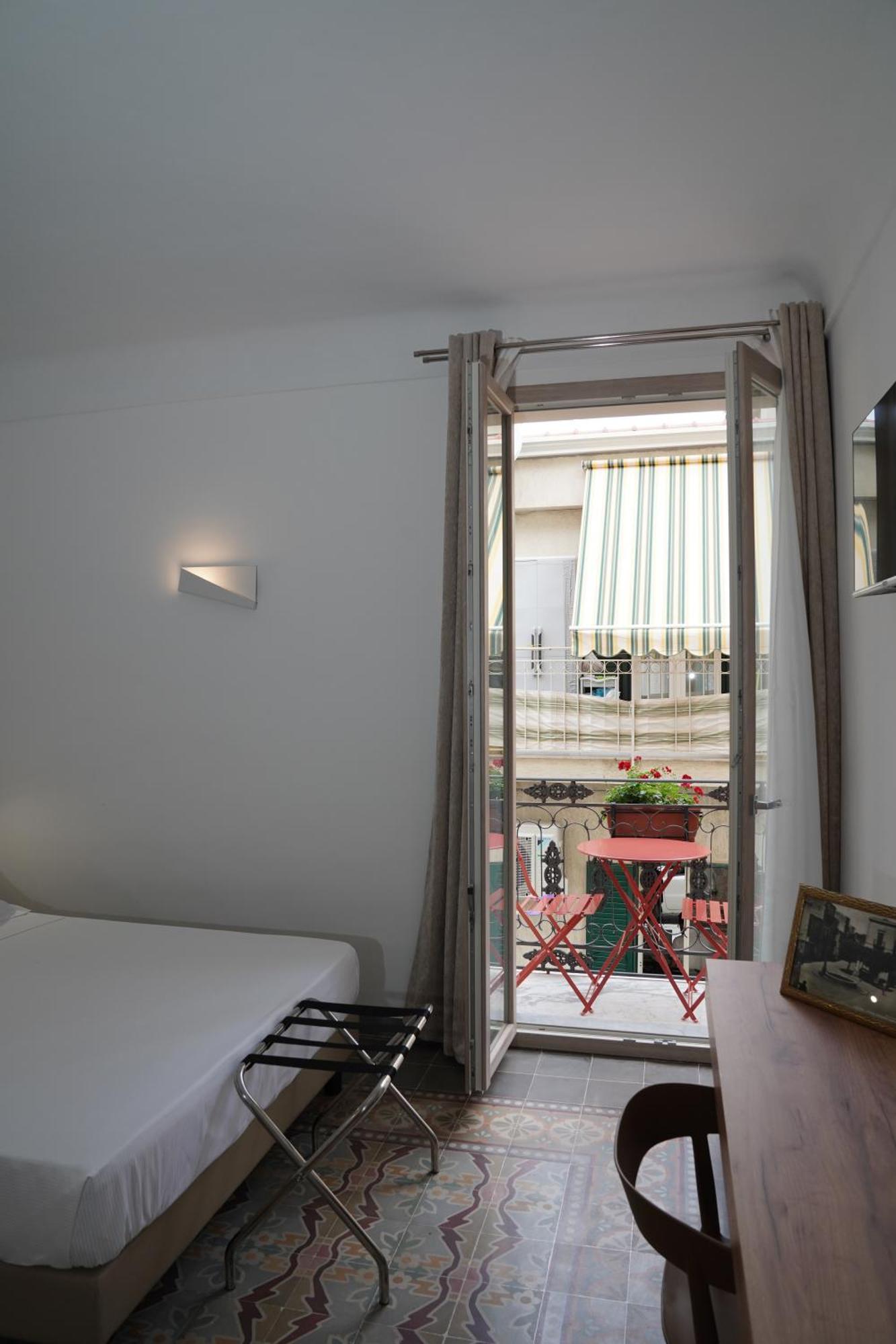 Ducas Rooms And Suite Lascari Luaran gambar